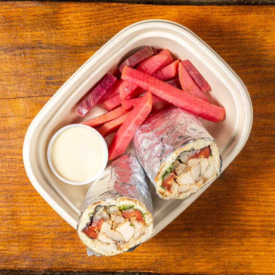 Chicken shawarma with pickles