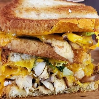 Grilled chicken sandwich - Bread contain tree Nuts